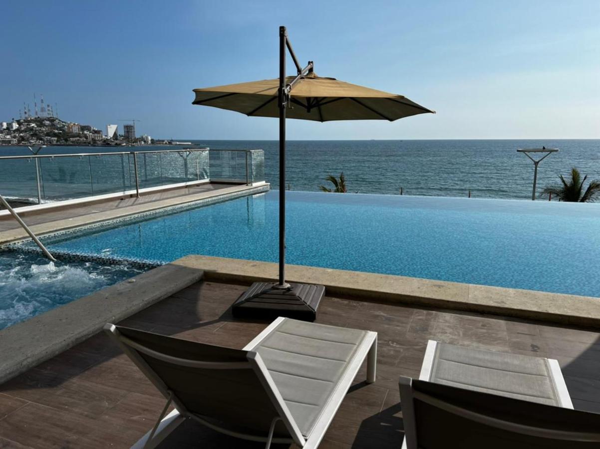 LUXURY CONDO EN MALECON, ALBERCA INFINITY & JACUZZI MAZATLAN (Mexico) -  from US$ 243 | BOOKED